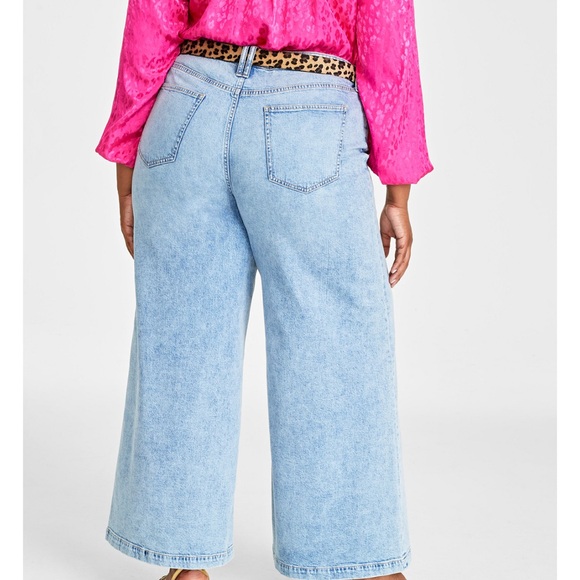 Plus Size High-Rise Wide-Leg Jeans | Light Wash | Size 20 - Picture 4 of 6